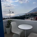 Sant By Brad Santorini Appartamento Gjilek