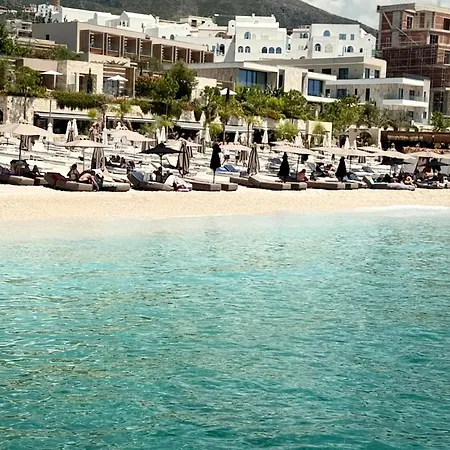 Sant By Brad Santorini Daire